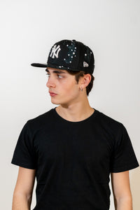 Snapback Cap Black New York Distressed Pearl