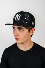 Snapback Cap Black New York Distressed Pearl