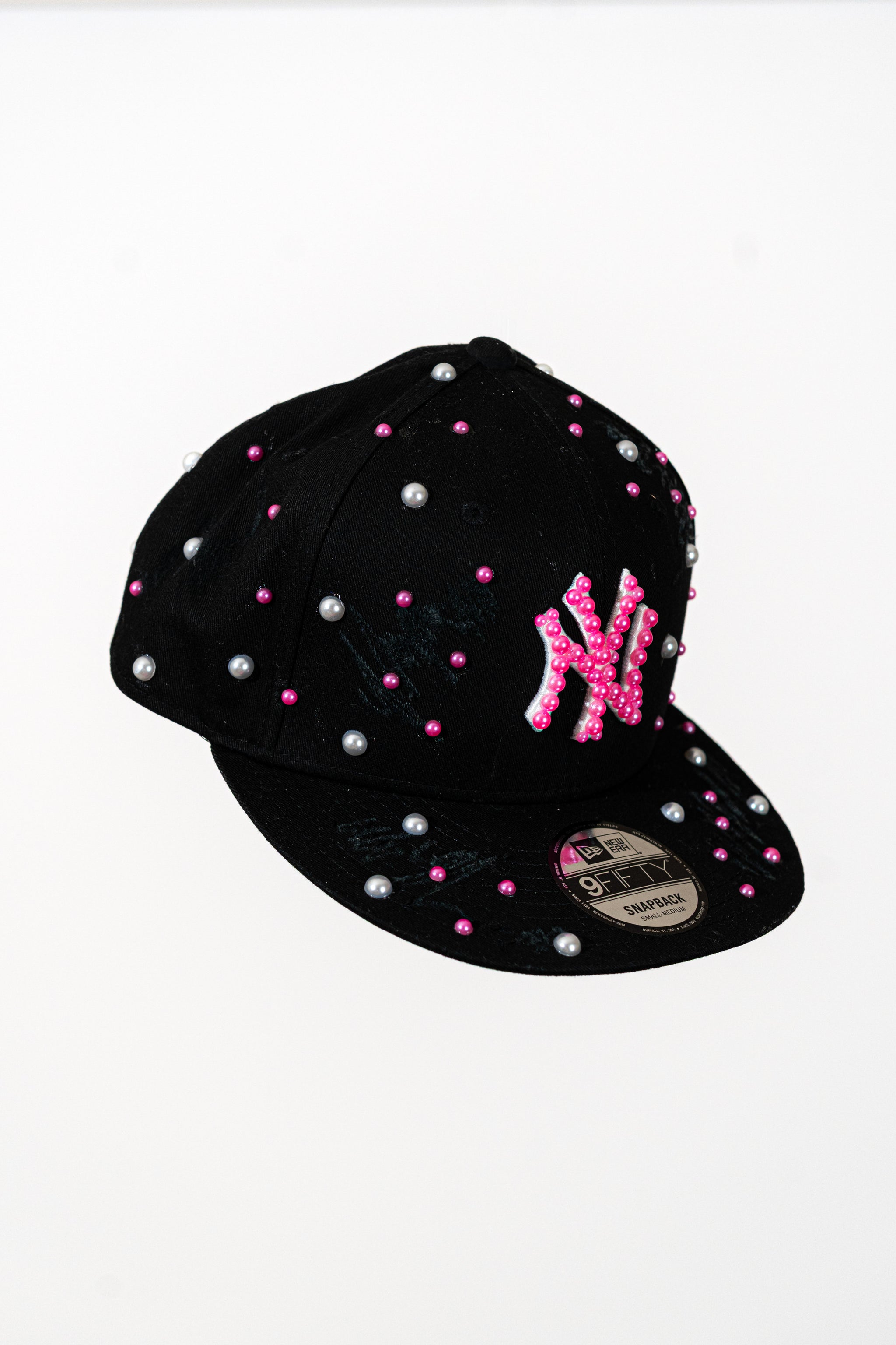 Snapback Cap Pink and White New York Distressed Pearl