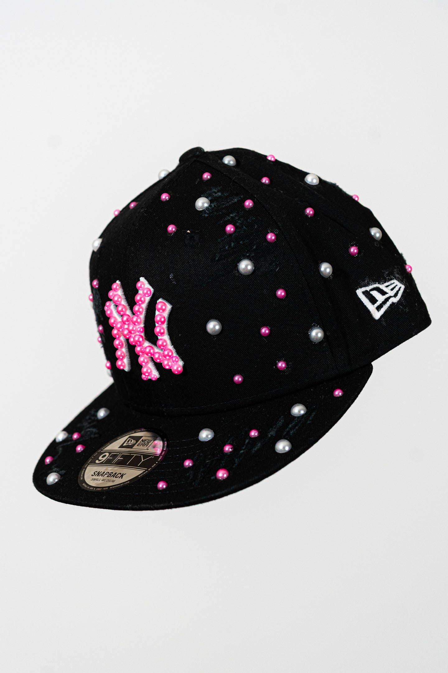 Snapback Cap Pink and White New York Distressed Pearl